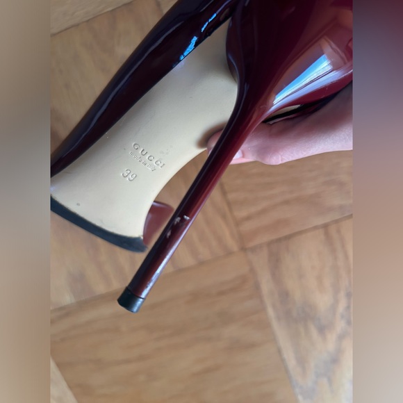 Gucci Amara wine red patent heel. Size 39. - Picture 6 of 7